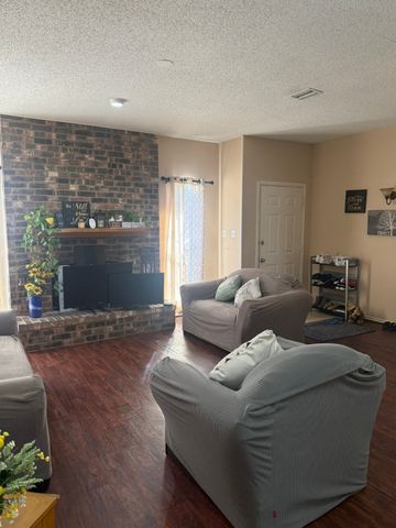 1603 Raton Drive, Arlington, TX 76018