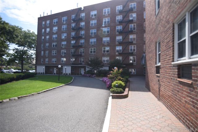 54-44 Little Neck Parkway 2A, Little Neck, NY 11362