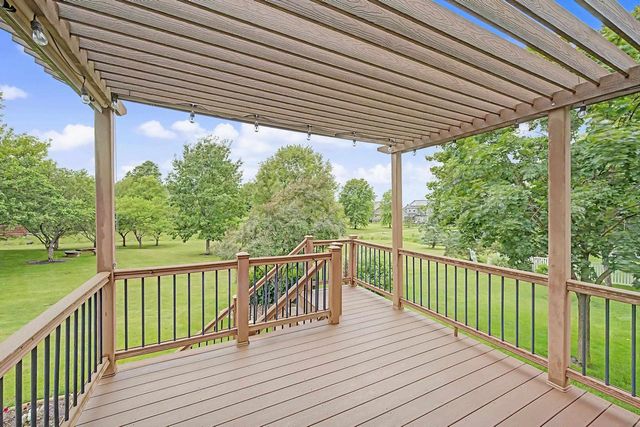 4626 SECRET GARDEN Drive, Mcfarland, WI 53558