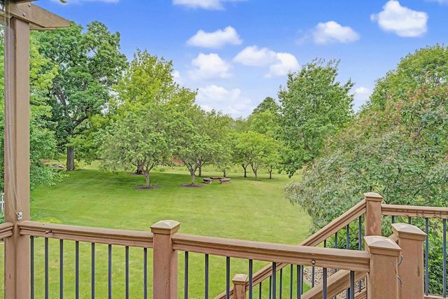 4626 SECRET GARDEN Drive, Mcfarland, WI 53558