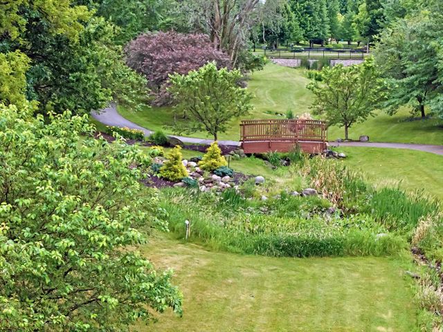 4626 SECRET GARDEN Drive, Mcfarland, WI 53558