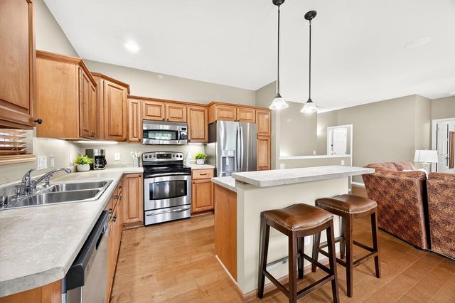 4626 SECRET GARDEN Drive, Mcfarland, WI 53558