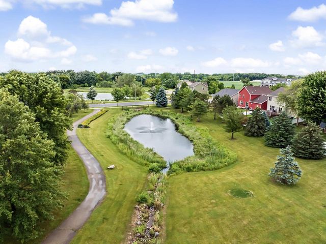 4626 SECRET GARDEN Drive, Mcfarland, WI 53558