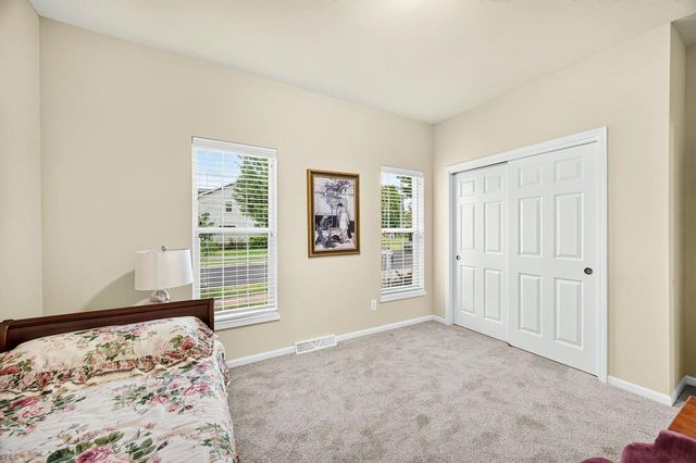 4626 SECRET GARDEN Drive, Mcfarland, WI 53558