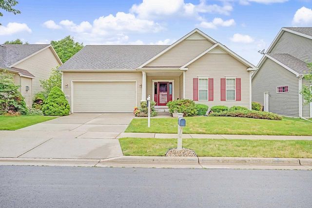 4626 SECRET GARDEN Drive, Mcfarland, WI 53558