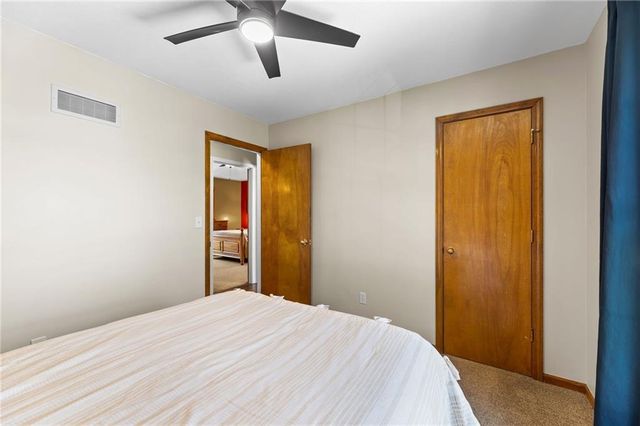 348 SE Brownfield Drive, Lee's Summit, MO 64063