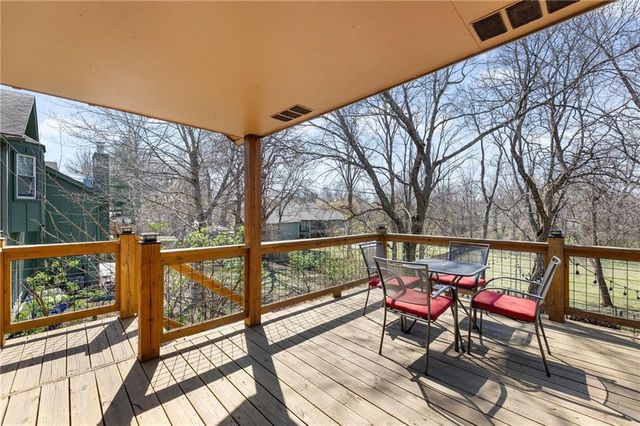 348 SE Brownfield Drive, Lee's Summit, MO 64063