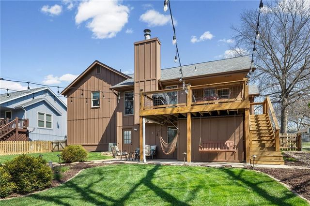 348 SE Brownfield Drive, Lee's Summit, MO 64063