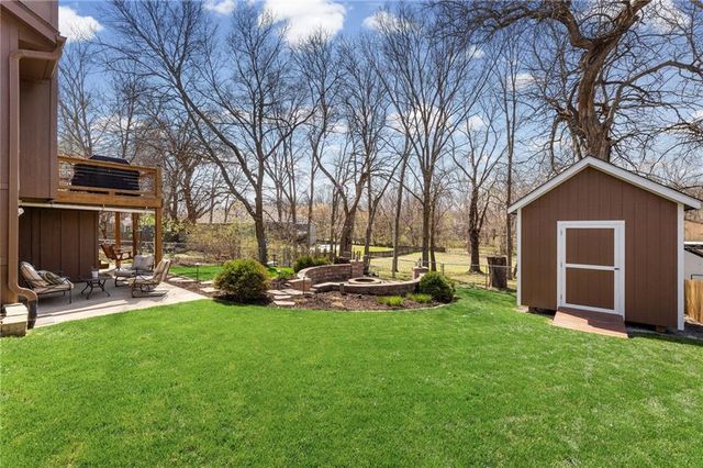 348 SE Brownfield Drive, Lee's Summit, MO 64063