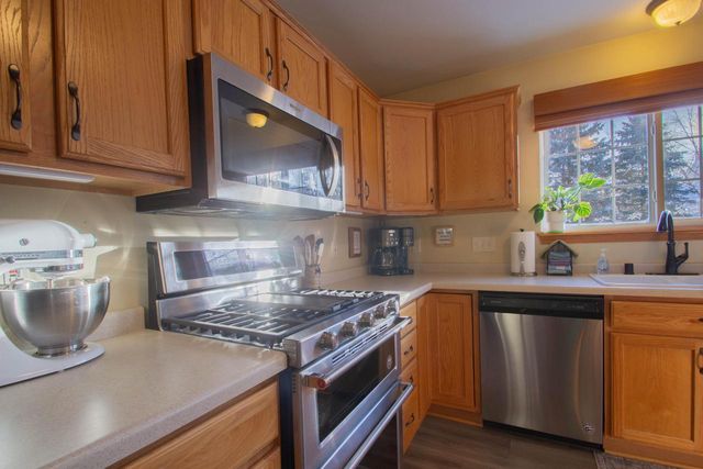 605 Bridlewood LANE, Watertown, WI 53094