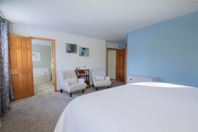 605 Bridlewood LANE, Watertown, WI 53094