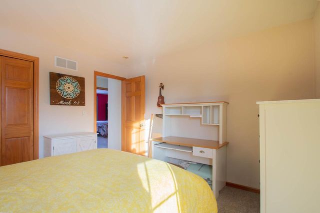 605 Bridlewood LANE, Watertown, WI 53094