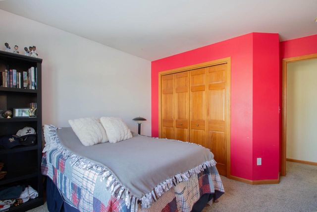 605 Bridlewood LANE, Watertown, WI 53094