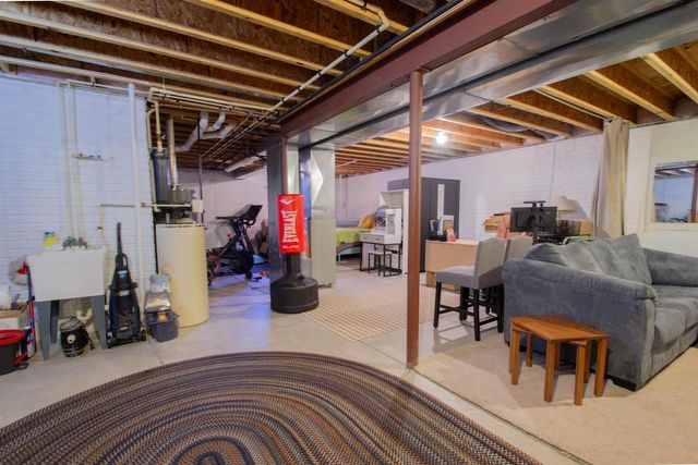 605 Bridlewood LANE, Watertown, WI 53094