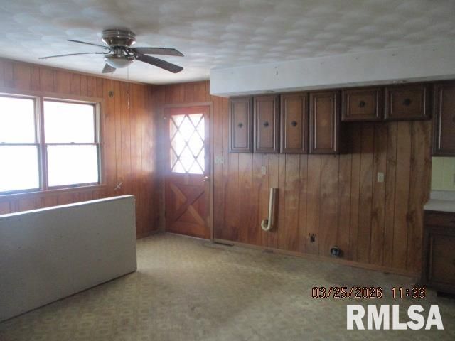 454 DEAN Court, Canton, IL 61520