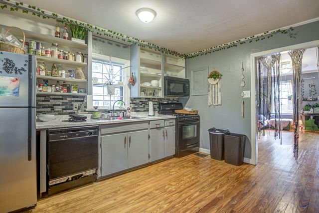 810 Brooklyn Street, Raleigh, NC 27605