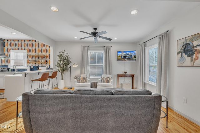 810 Brooklyn Street, Raleigh, NC 27605