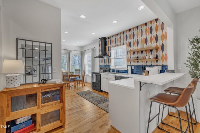 810 Brooklyn Street, Raleigh, NC 27605