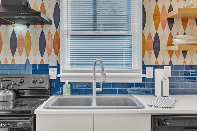 810 Brooklyn Street, Raleigh, NC 27605