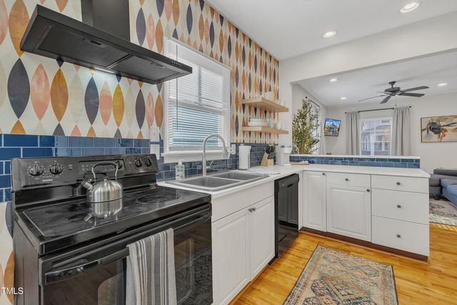 810 Brooklyn Street, Raleigh, NC 27605