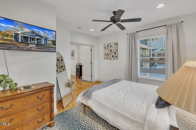 810 Brooklyn Street, Raleigh, NC 27605