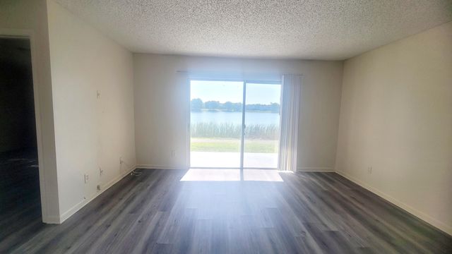 3433 NW 44th Street 103, Oakland Park, FL 33309