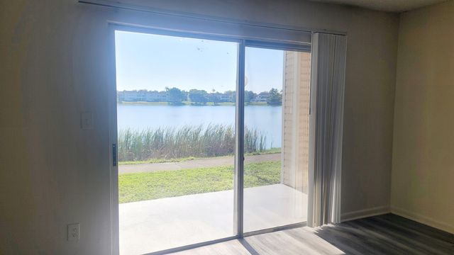 3433 NW 44th Street 103, Oakland Park, FL 33309