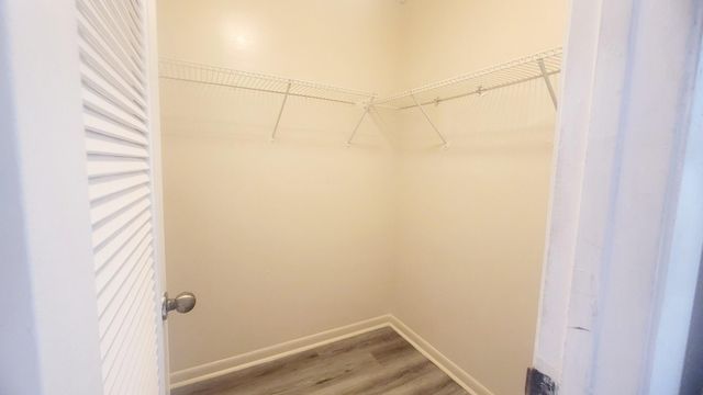 3433 NW 44th Street 103, Oakland Park, FL 33309