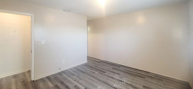 3433 NW 44th Street 103, Oakland Park, FL 33309