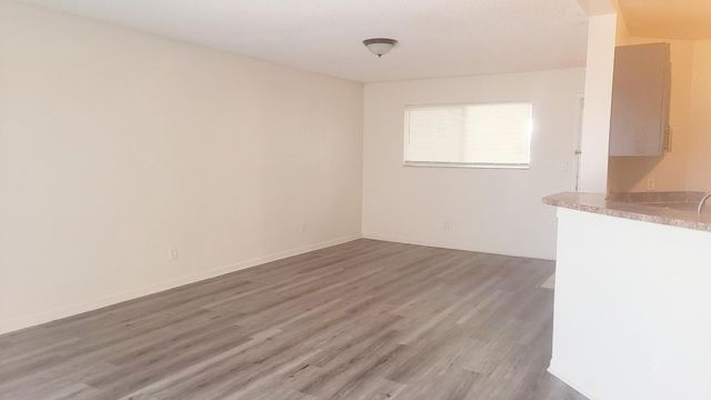 3433 NW 44th Street 103, Oakland Park, FL 33309