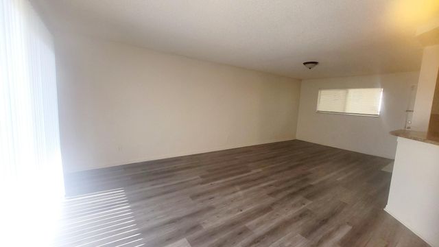 3433 NW 44th Street 103, Oakland Park, FL 33309