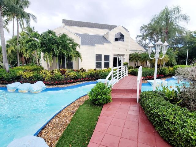 3433 NW 44th Street 103, Oakland Park, FL 33309