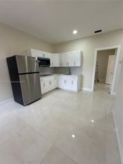 559 NW 2nd St 1, Florida City, FL 33034