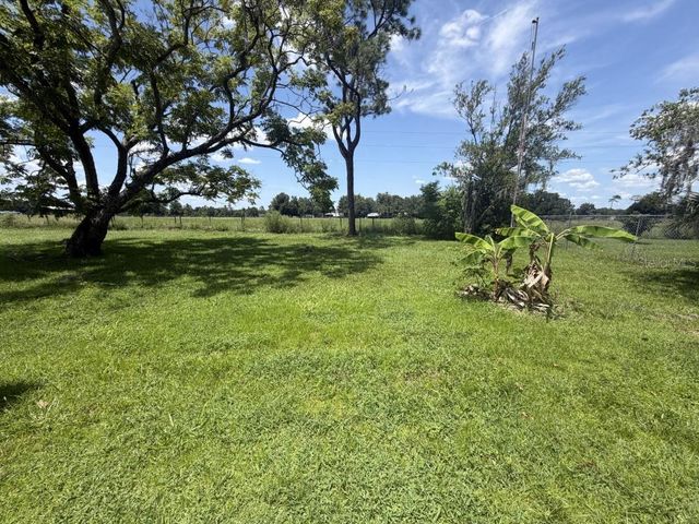 9818 REYLINDA AVENUE, Thonotosassa, FL 33592