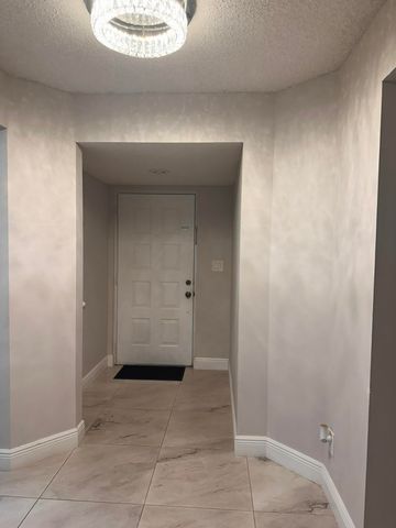 6698 10th Avenue N 116, Greenacres, FL 33467
