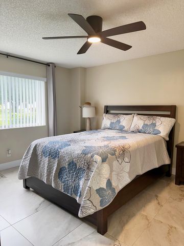 6698 10th Avenue N 116, Greenacres, FL 33467