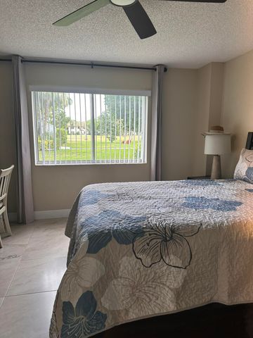 6698 10th Avenue N 116, Greenacres, FL 33467