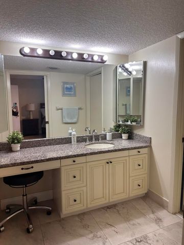 6698 10th Avenue N 116, Greenacres, FL 33467