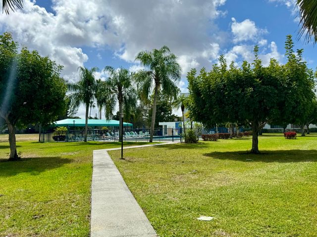 6698 10th Avenue N 116, Greenacres, FL 33467