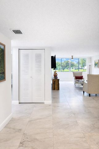 6698 10th Avenue N 116, Greenacres, FL 33467