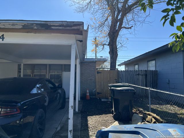 54 Wayside, San Antonio, TX 78213