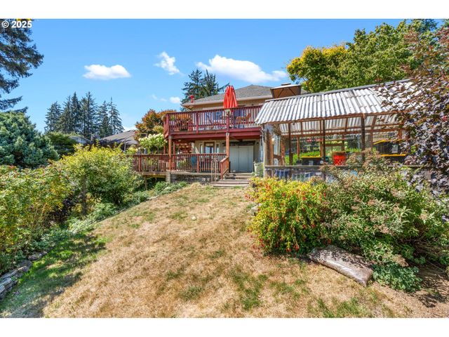 719 PETERS St, Raymond, WA 98577