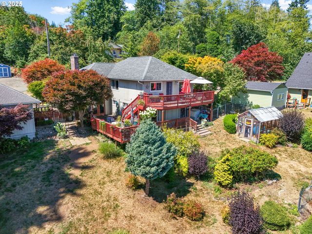 719 PETERS St, Raymond, WA 98577