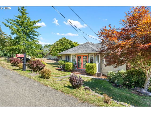 719 PETERS St, Raymond, WA 98577