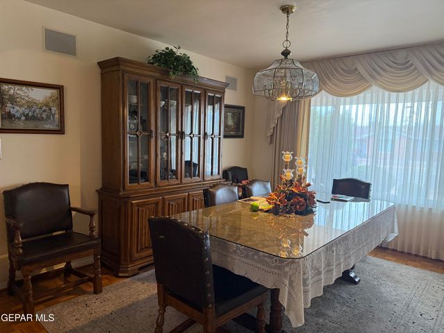 9809 EUGENIA Court, El Paso, TX 79925