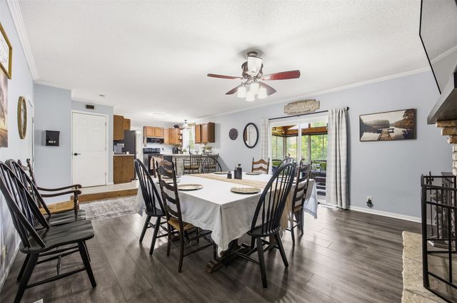 7417 Parkwood Lane NE, Cedar Rapids, IA 52402