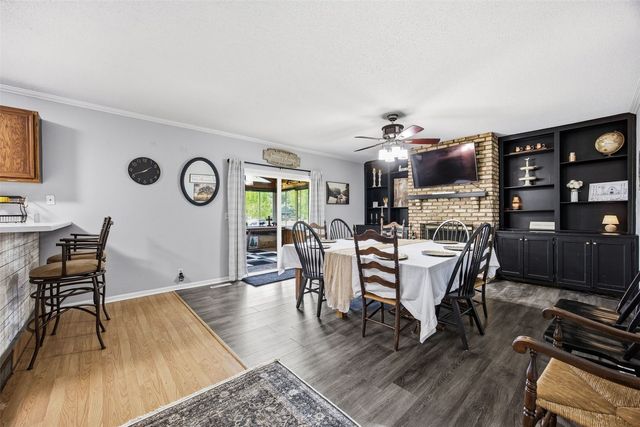 7417 Parkwood Lane NE, Cedar Rapids, IA 52402
