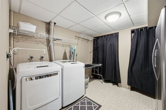 7417 Parkwood Lane NE, Cedar Rapids, IA 52402