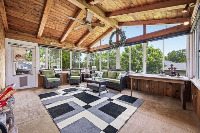 7417 Parkwood Lane NE, Cedar Rapids, IA 52402