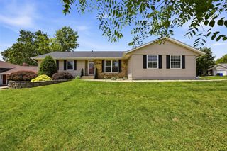 7417 Parkwood Lane NE, Cedar Rapids, IA 52402